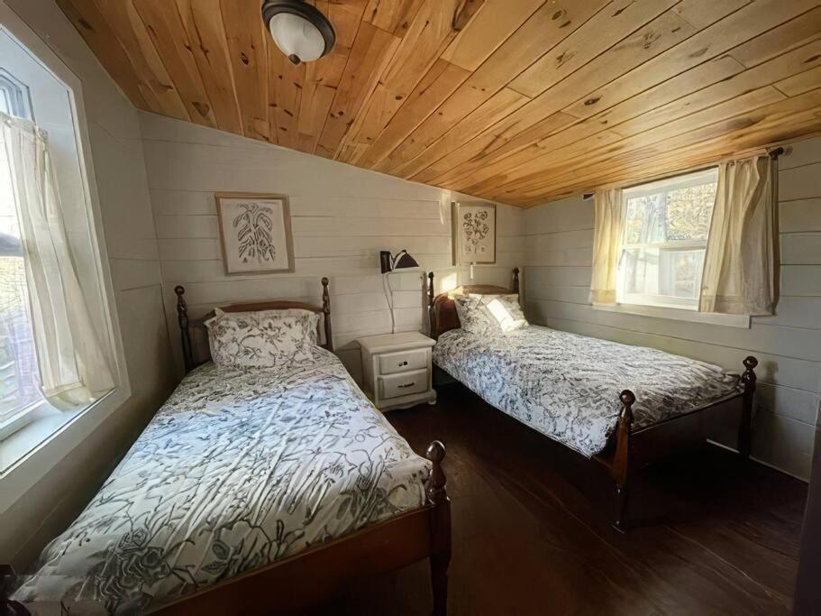 Cameron'S Cottage At The Lake Tallassee エクステリア 写真